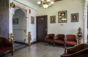 Lobby sitting area - Kalyan Heritage (Jaipur)