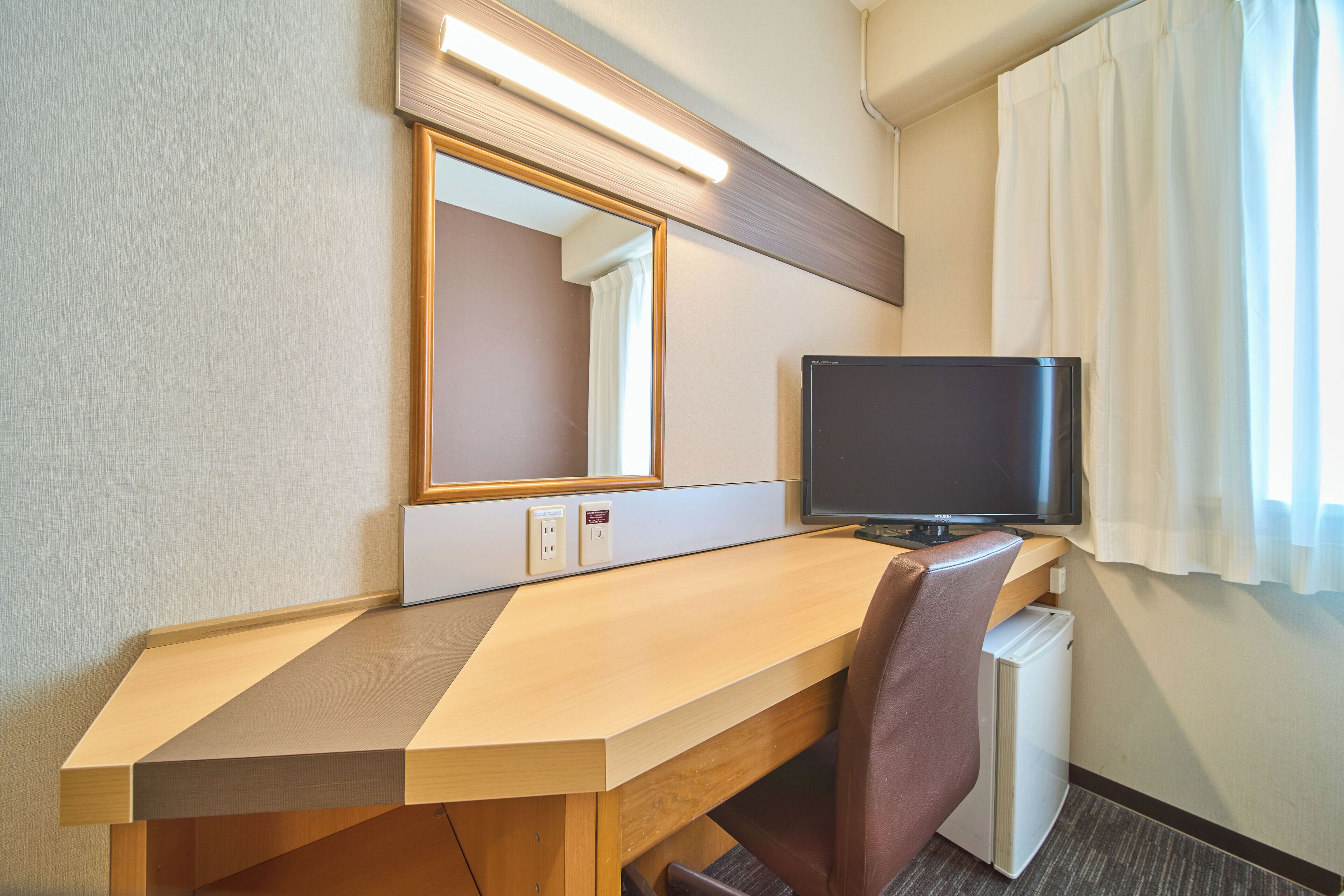 Down comforters, iron/ironing board, free WiFi, bed sheets