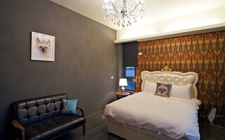 Quarto casal standard (Mario) | Escrivaninha, cortinas blackout, Wi-Fi de cortesia, roupa de cama