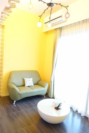 Deluxe Double Room (Mint Ball) | Living area - Mori Inn (Xincheng)