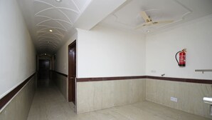 Hallway - OYO 7619 Hotel VRS (New Delhi)