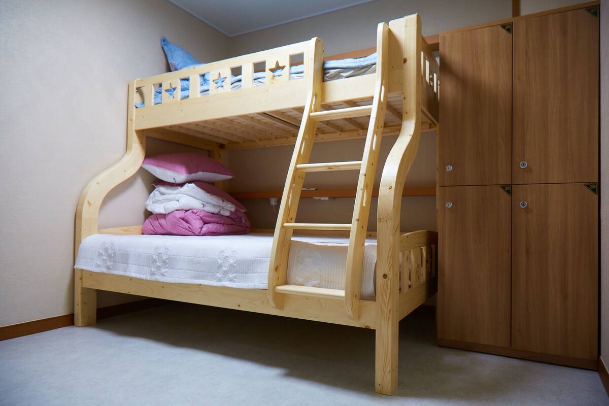 Chambre Triple (Free Breakfast for 3)