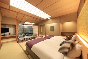 Japanese Twin Room | In-room safe, desk, free WiFi - Tsunagi Onsen Shikitei (Morioka)