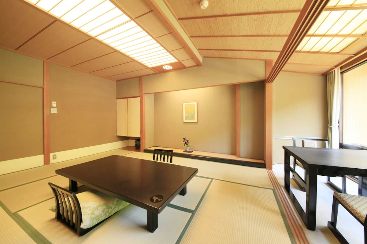 Traditionele kamer (Standard Japanese Style) | Een kluis op de kamer, een bureau, gratis wifi