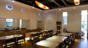 Daily buffet breakfast (TWD 300 per person) - Golden Hotspring Hotel (Taipei)