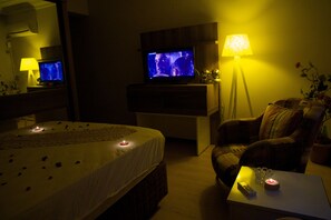 Suite estudio exclusiva, 1 cama matrimonial, vista a la colina, piso ejecutivo | Vista desde la habitación