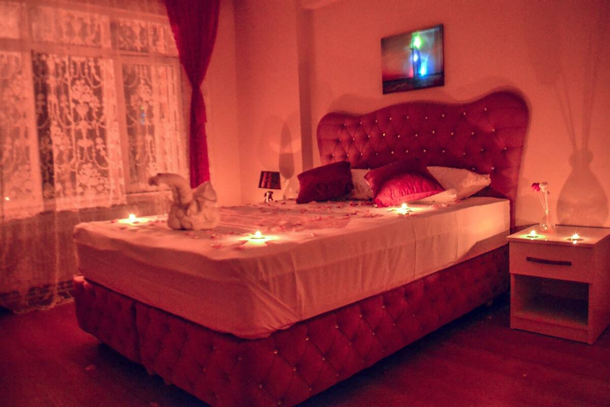 Single Room | Premium bedding, desk, free WiFi, bed sheets