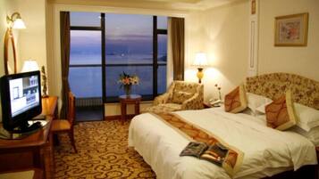 Cortinas blackout, tabla de planchar con plancha y wifi gratis