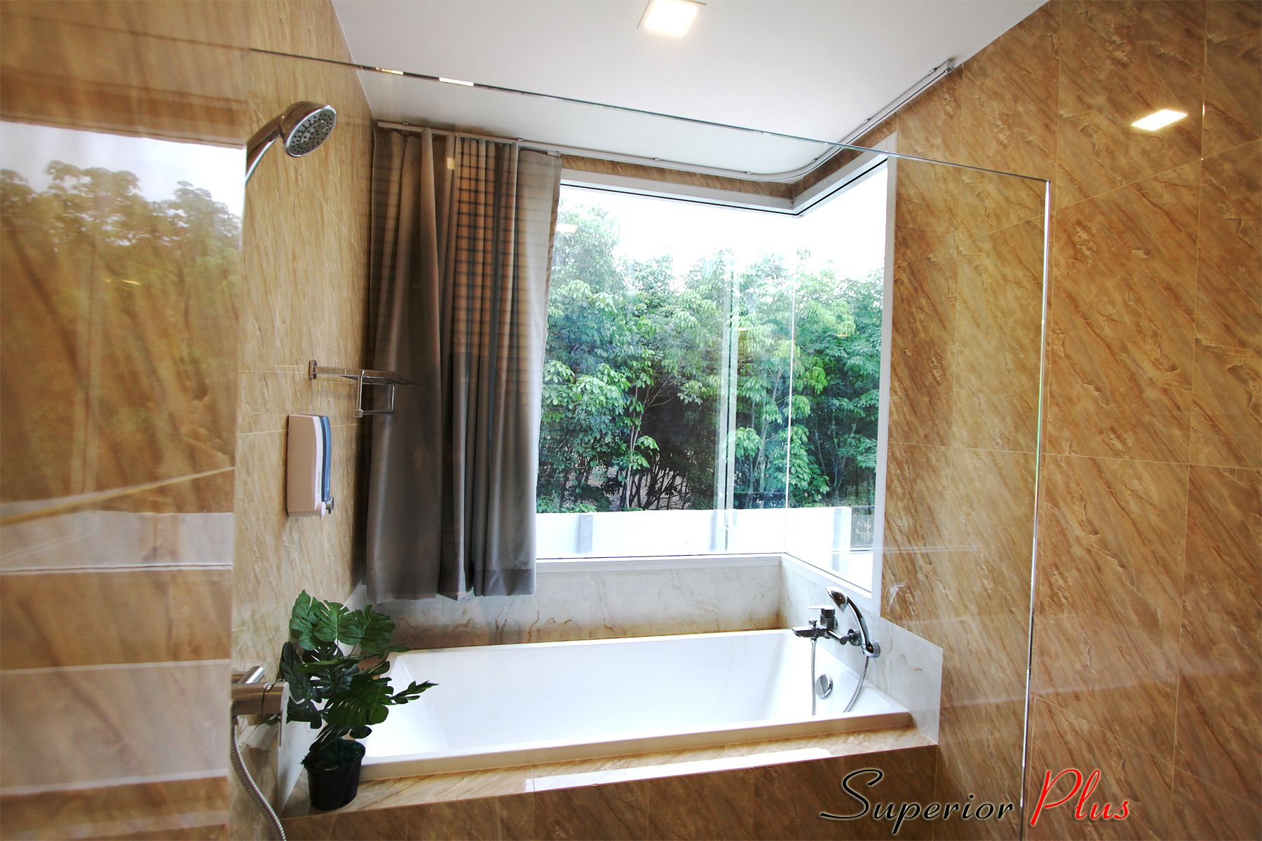super superior plus king room (b-building) | bathroom | free toiletries, hair dryer, bidet, towels