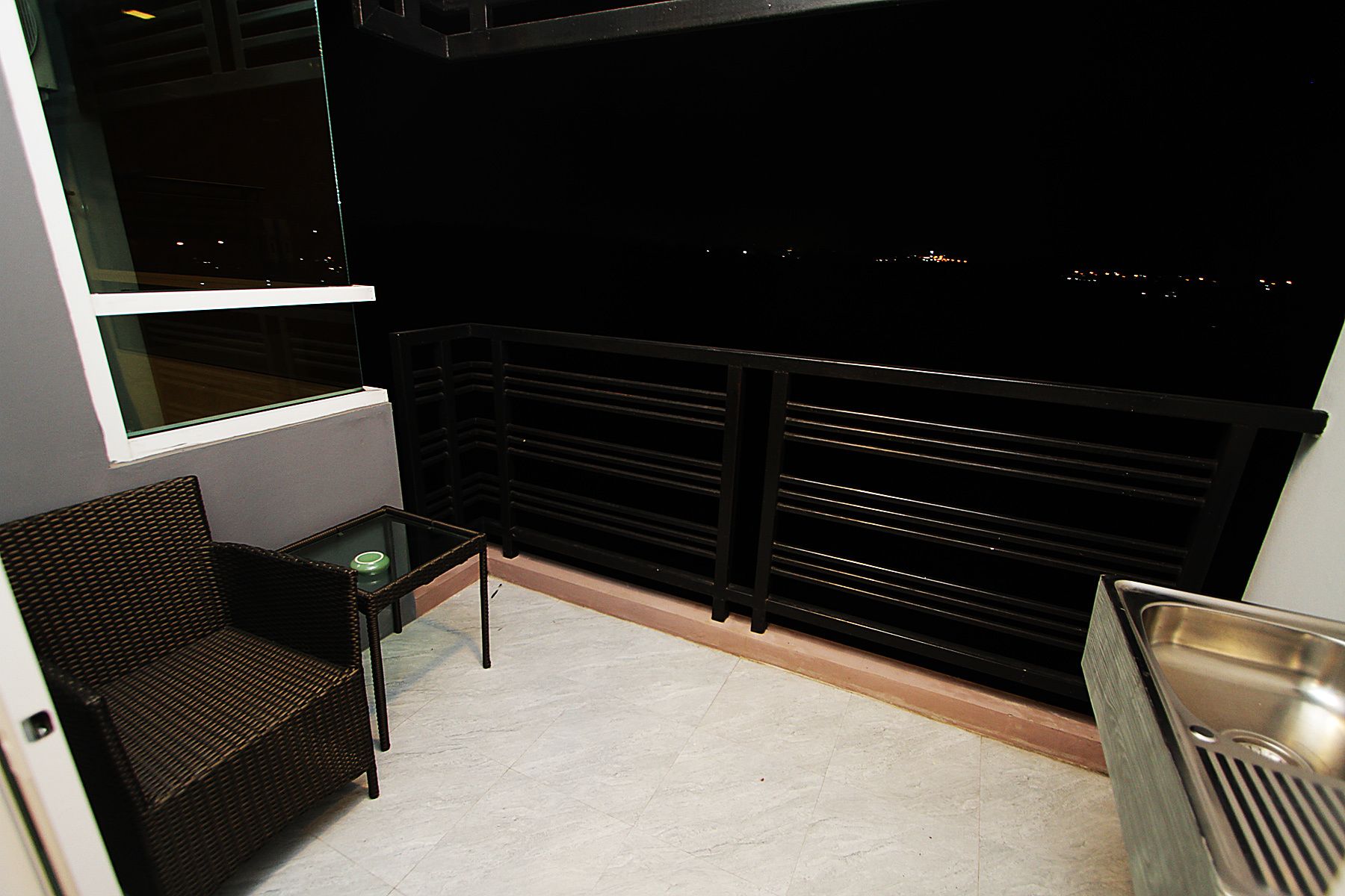 superior plus king room (b-building) | terrace/patio