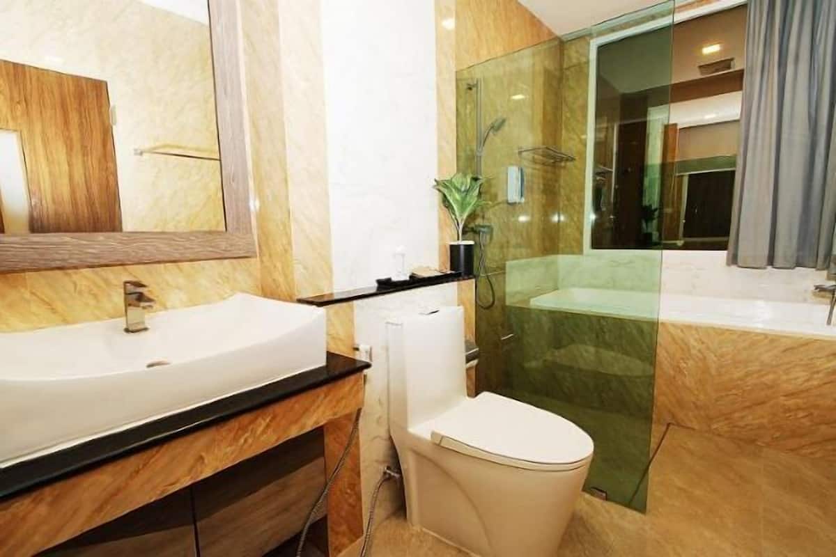 Free toiletries, hair dryer, bidet, towels