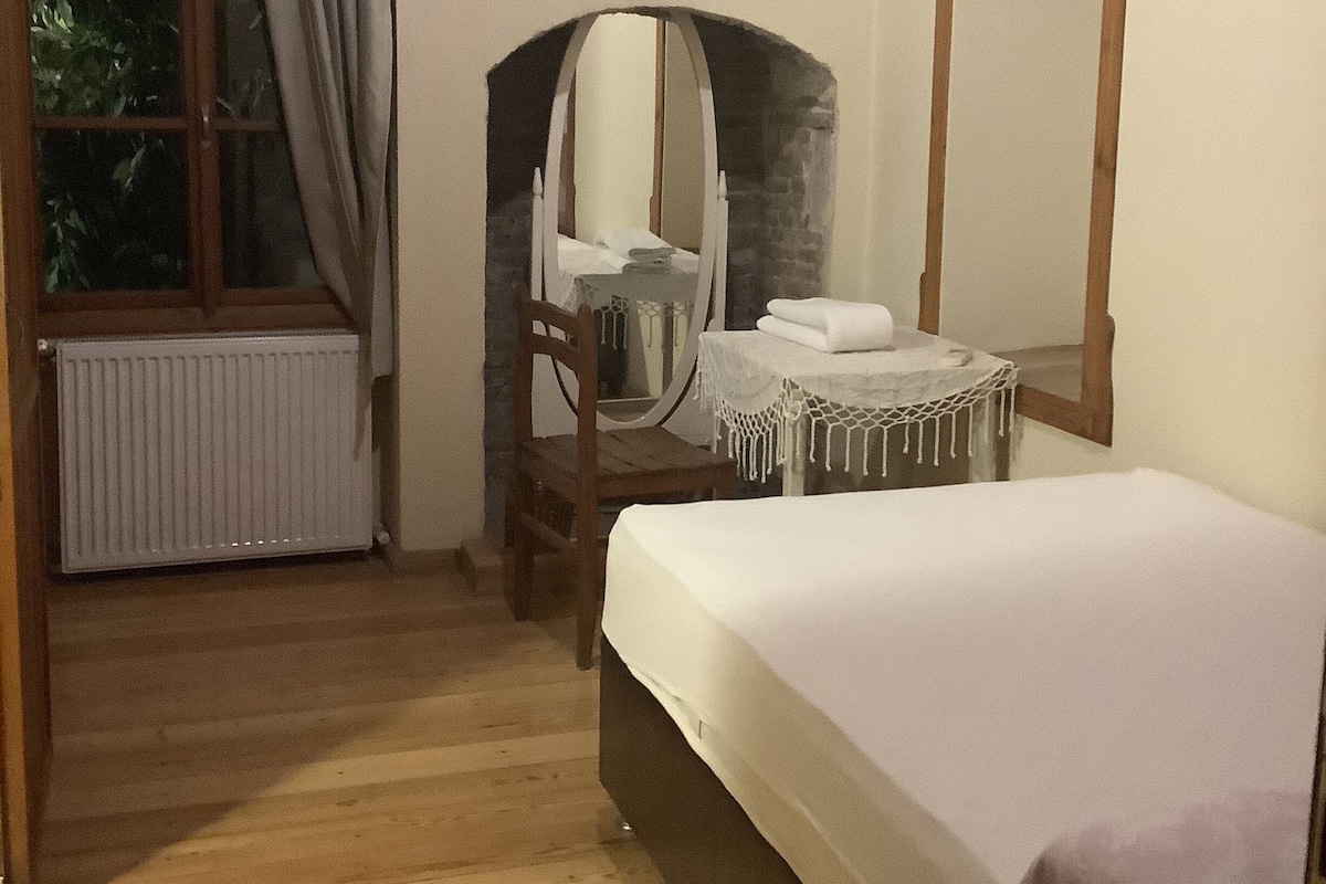 Habitación individual | Wifi gratis y ropa de cama