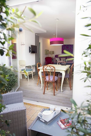 Deluxe Plus Apartment, 1 Bedroom, Patio | Terrace/patio
