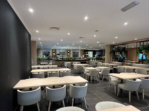 Daily buffet breakfast (EUR 15 per person) - XO Hotels Blue Square (Amsterdam)