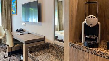 Doppia Standard, 1 letto queen | Caffè e/o macchina per il caffè