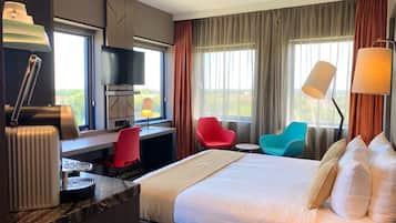 Comfort Double Room | Hypo-allergenic bedding, in-room safe, desk, soundproofing