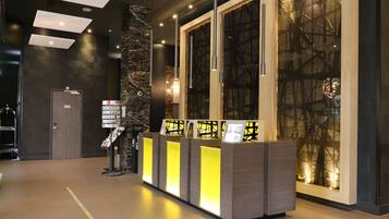 Mostrador para check-in y check-out