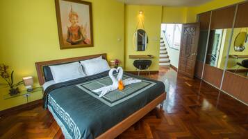 Premium Villa, 5 Bedrooms, Pool Access | 1 bedroom, in-room safe, free WiFi