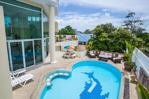 Outdoor pool - Penthouse Pool Villa Pattaya (Pattaya)