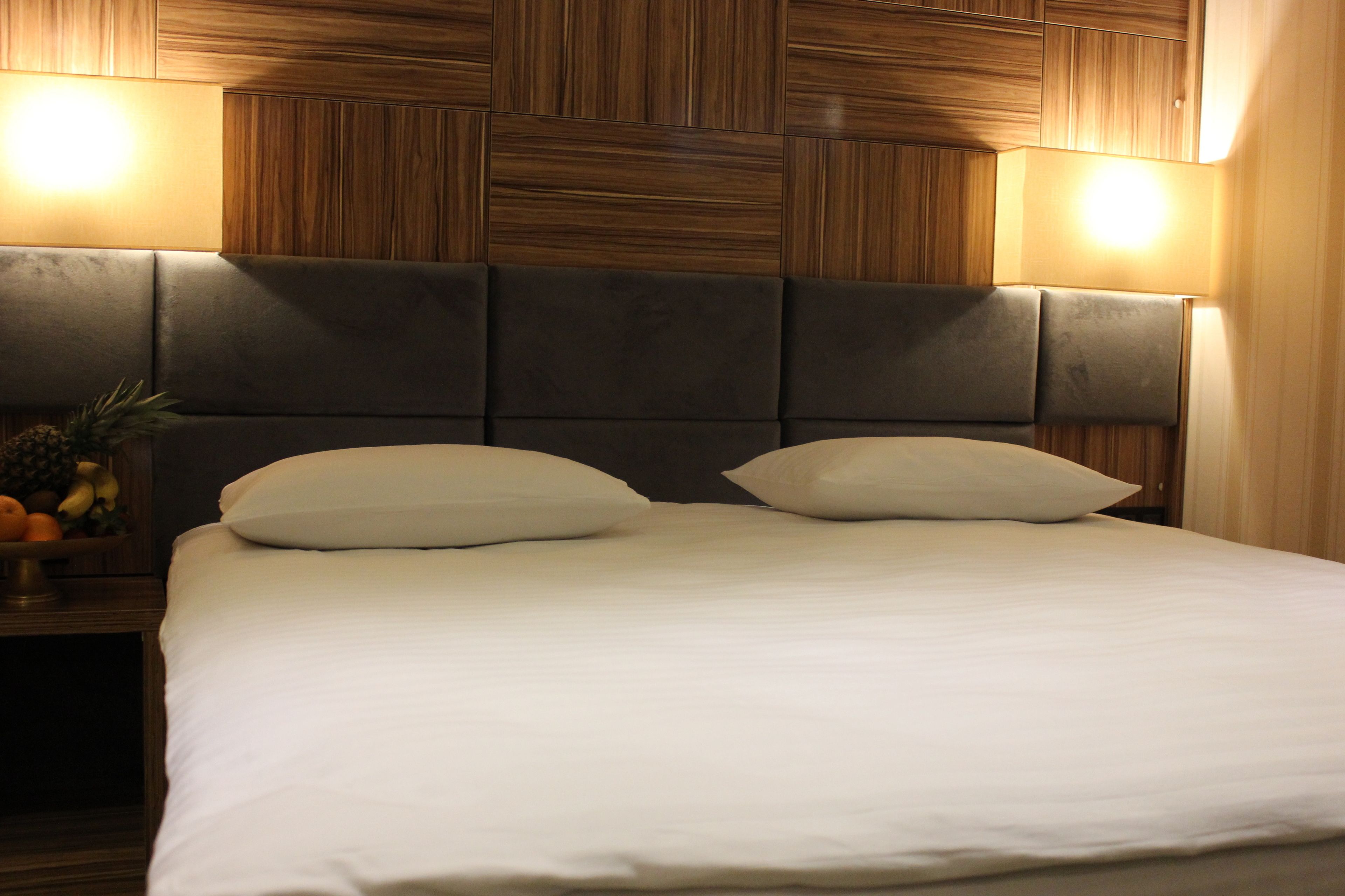 standard loft | premium bedding, minibar, in-room safe, desk