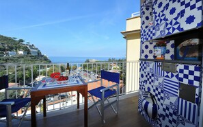 Deluxe Suite | Terrace/patio - Maison Lauren (Sorrento)