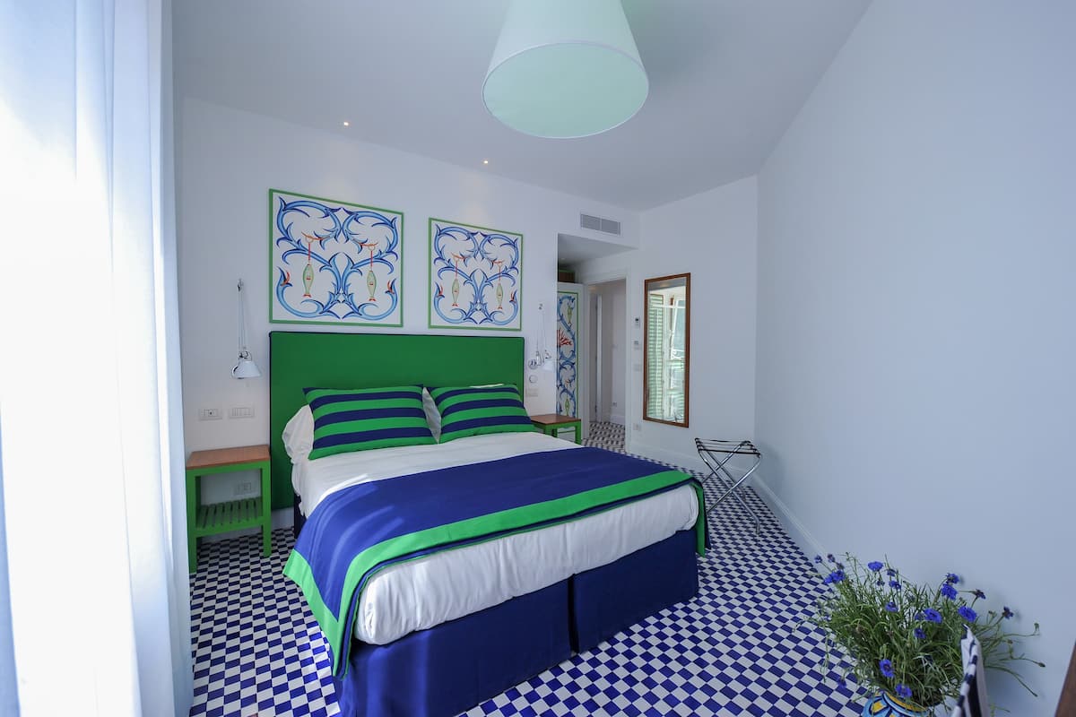Premium bedding, minibar, in-room safe, soundproofing