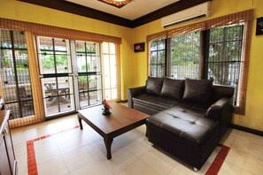 Grand Villa, Pool View | View from room - Mansion Villas Jomtien (Pattaya)