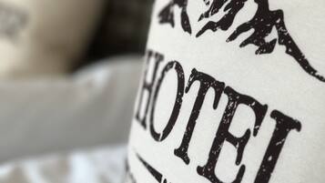 Twin Room | 1 bedroom, hypo-allergenic bedding, desk, iron/ironing board