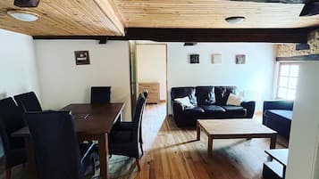 Leilighet (Gite Lanquais) | Oppholdsområde | Flatskjerm-TV