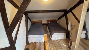 Apartment (Gite Lanquais) | Free WiFi