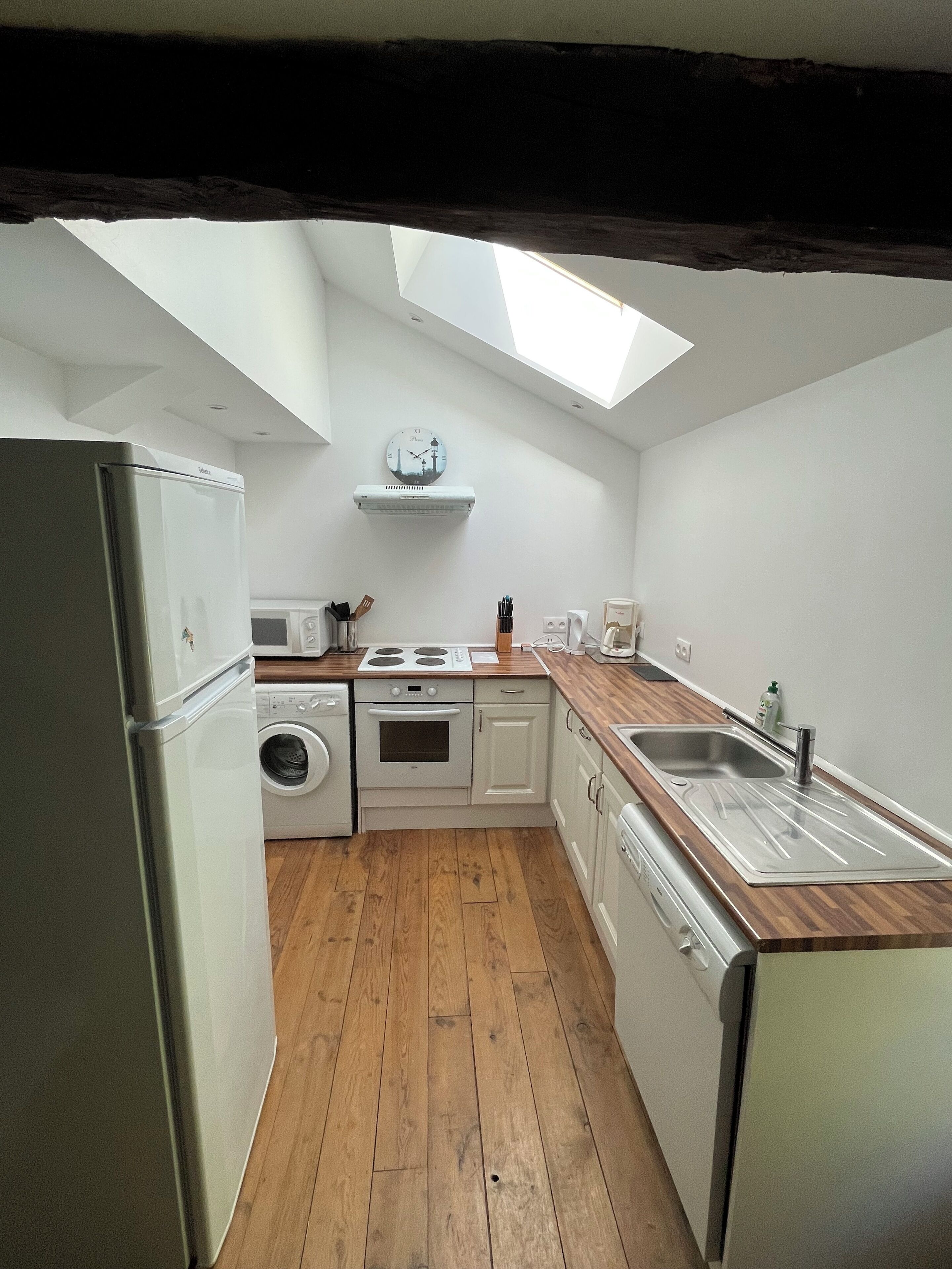 Apartment (Gite Bannes) | Private kitchen | Full-size fridge, microwave, cookware/dishes/utensils