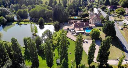 Le Domaine de l'Etang de Sandanet