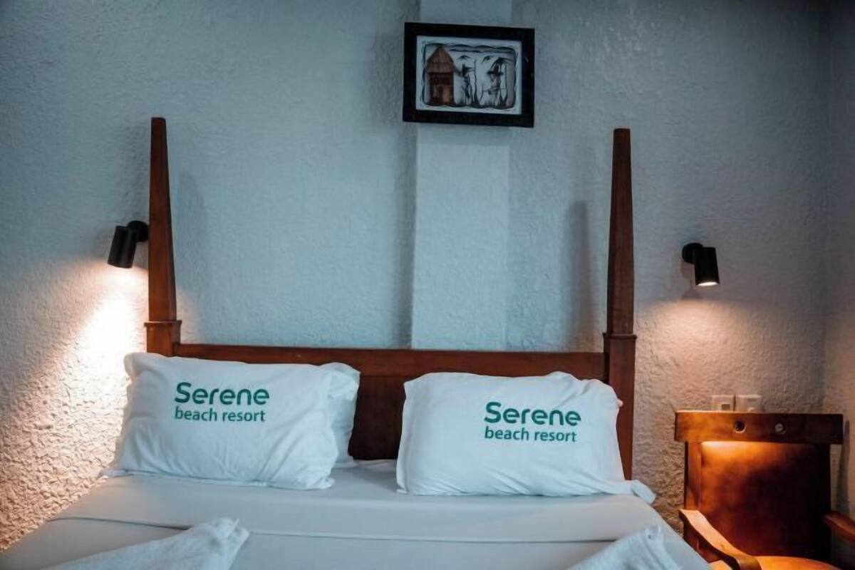 Tempur-Pedic beds, in-room safe, desk, laptop workspace