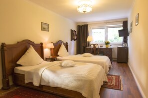 Hypo-allergenic bedding, minibar, individually decorated - Hotel Villa Meererbusch (Meerbusch)