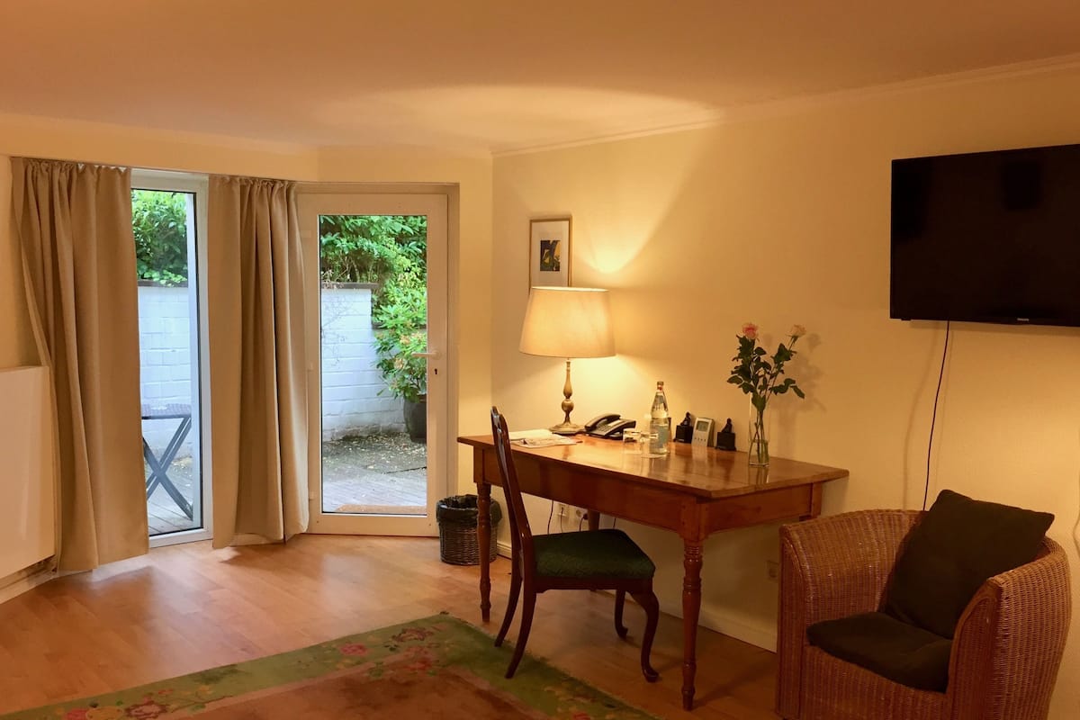 Superior suite | Hypoallergeen beddengoed, een minibar, individueel gedecoreerd