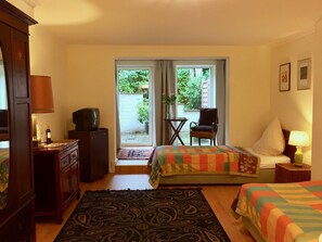 Superior Suite | Hypo-allergenic bedding, minibar, individually decorated - Hotel Villa Meererbusch (Meerbusch)