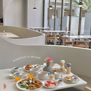 Frukostbuffé varje dag mot avgift