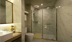 Shower, free toiletries, bathrobes, slippers