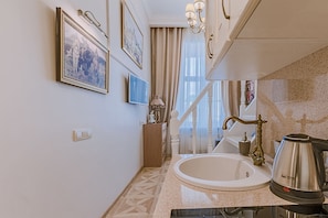 Private kitchenette