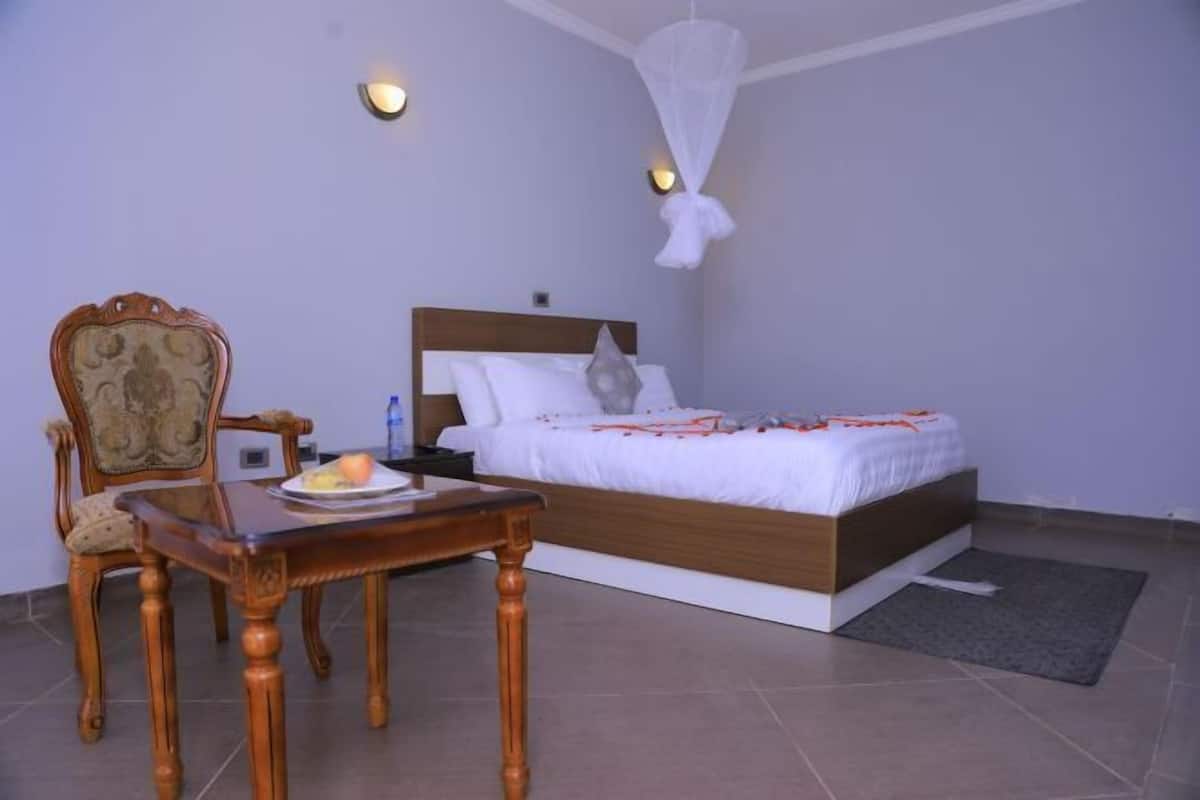 In-room safe, desk, free cots/infant beds, free WiFi