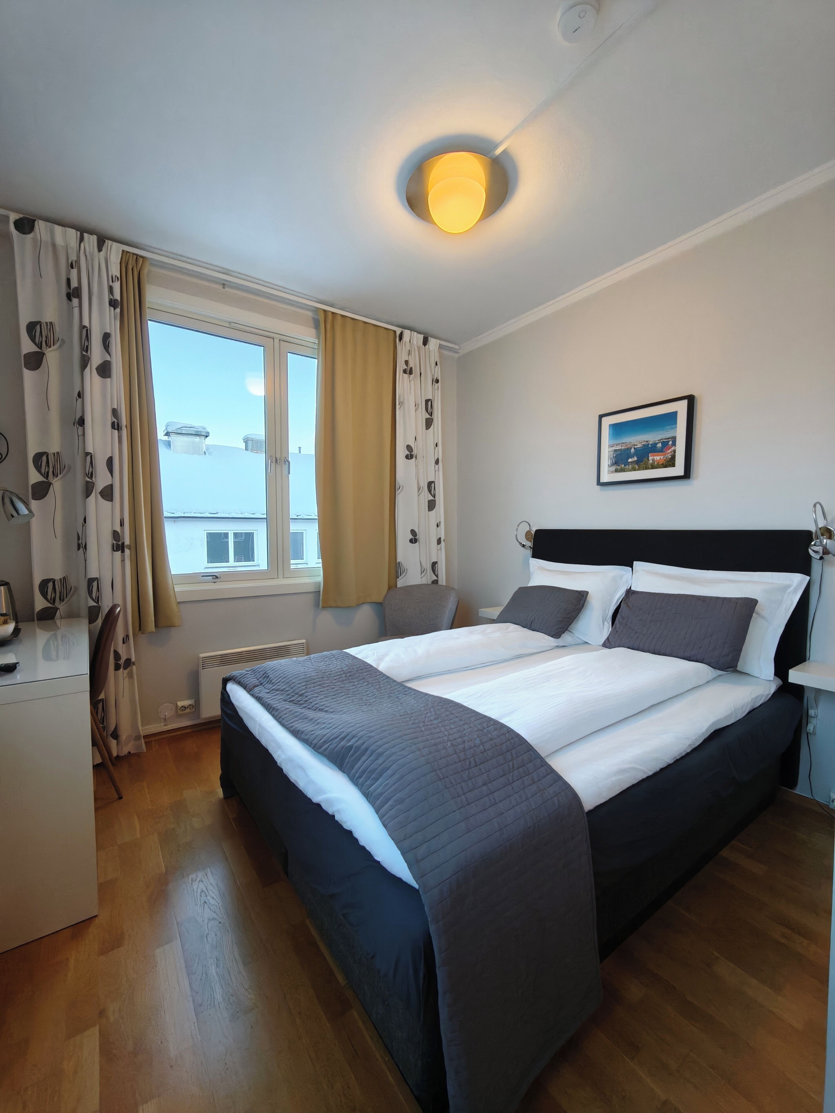 Double Room | Desk, blackout drapes, iron/ironing board, free WiFi