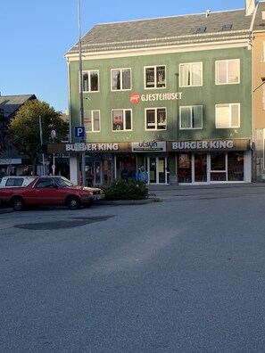 Exterior - Gjestehuset Kristiansund (Kristiansund)