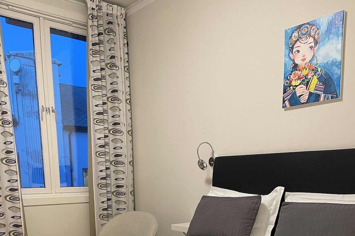 Desk, blackout drapes, iron/ironing board, free WiFi