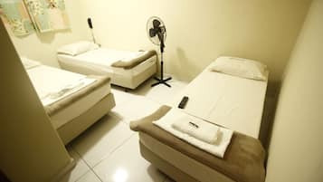 Quarto triplo superior | Wi-Fi de cortesia