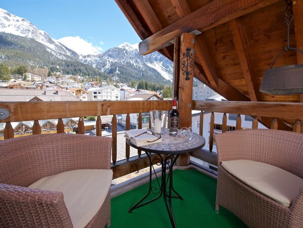 Terrace/patio - Schweizerhof Ferienwohnungen Lenzerheide (Vaz-Obervaz)