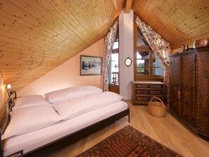 Premium bedding, desk, cribs/infant beds, free WiFi - Schweizerhof Ferienwohnungen Lenzerheide (Vaz-Obervaz)