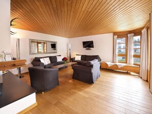 Flat-screen TV - Schweizerhof Ferienwohnungen Lenzerheide (Vaz-Obervaz)