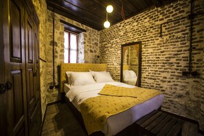 Standard Room | Courtyard view