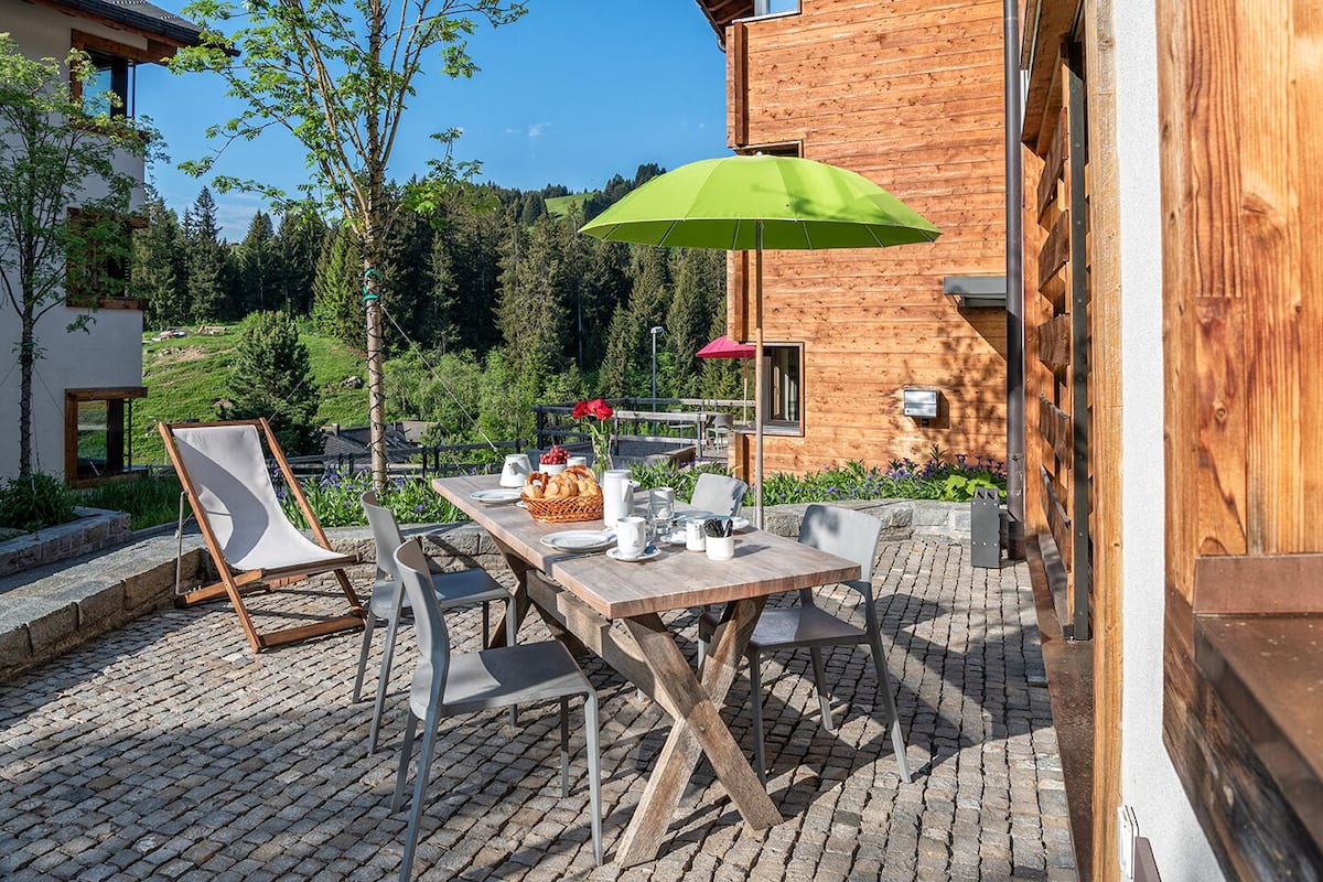 Appartement Deluxe, accessible aux personnes à mobilité réduite, salle de bains privée (Family) | Terrasse/Patio