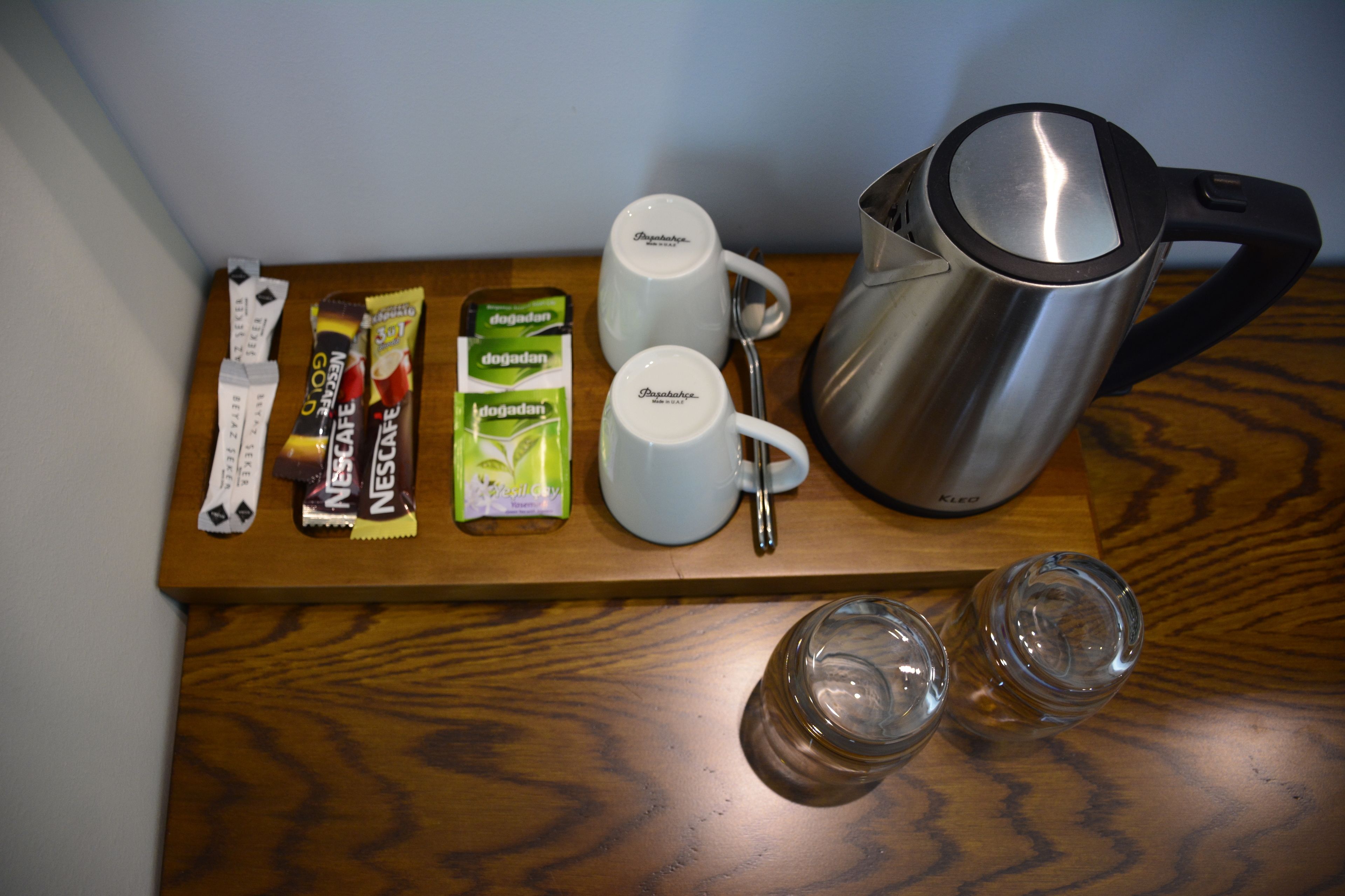 standard room | coffee and/or coffee maker